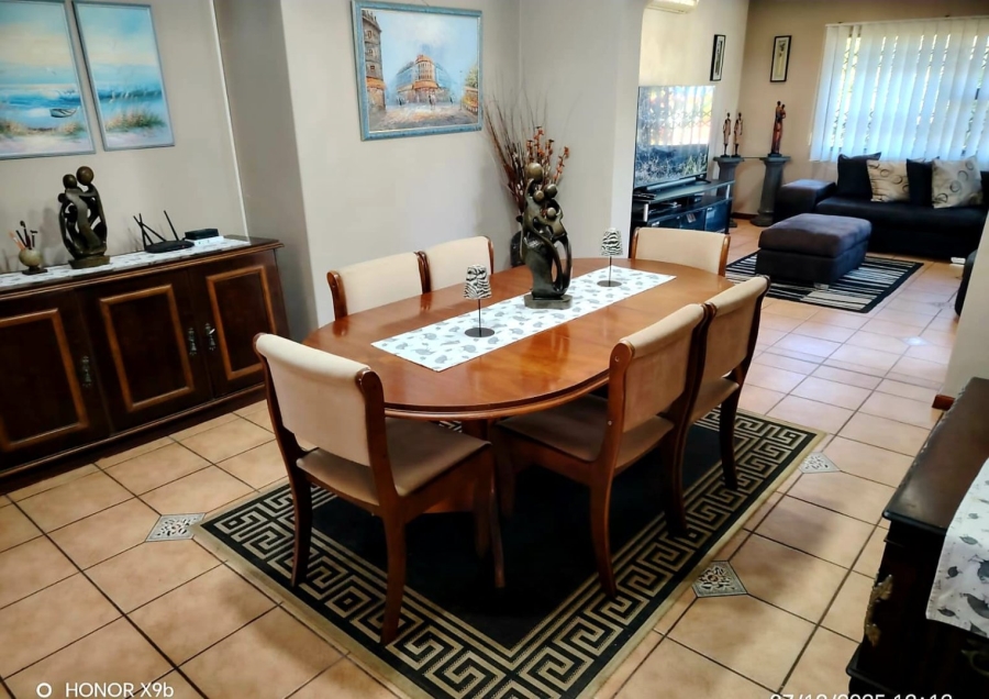 4 Bedroom Property for Sale in Beacon Bay Eastern Cape